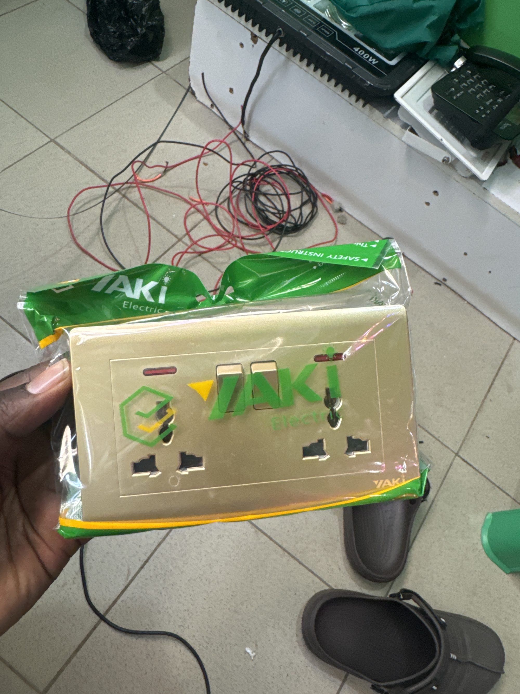 Double Socket Gold Yaki — Kislights Uganda