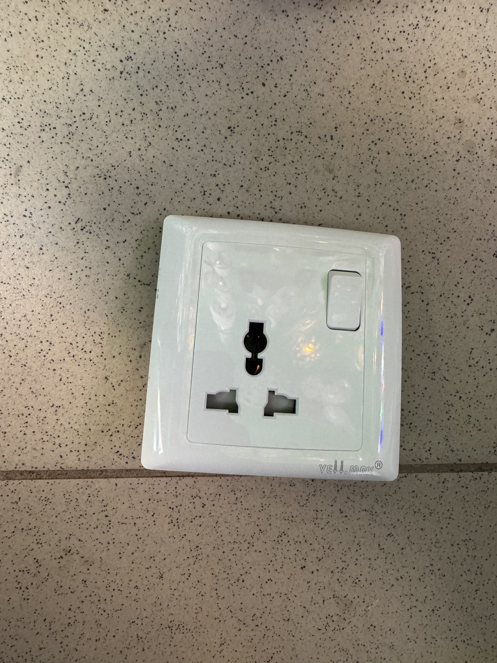 Single Socket White — Kislights Uganda