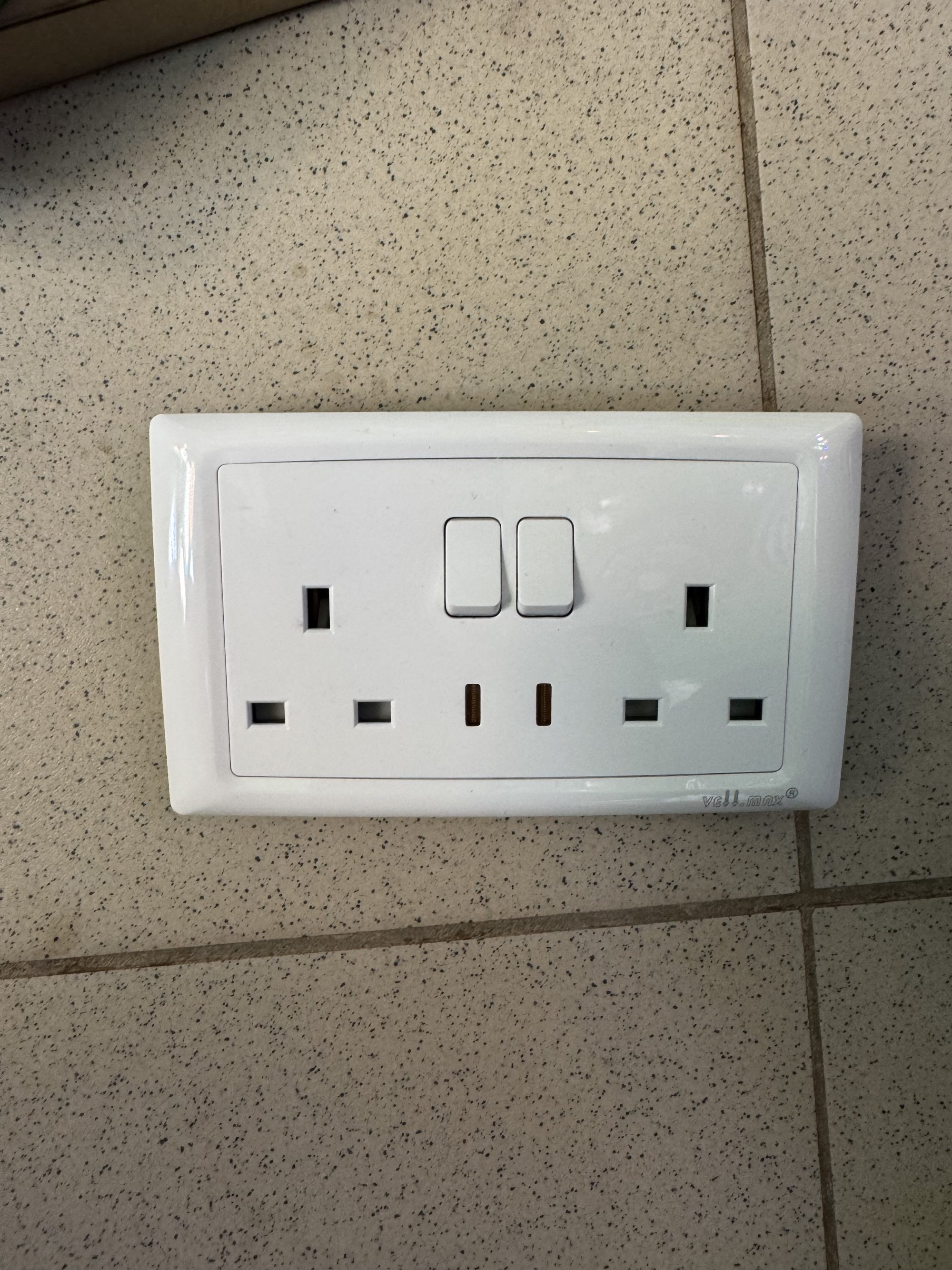 Twine Socket White — Kislights Uganda